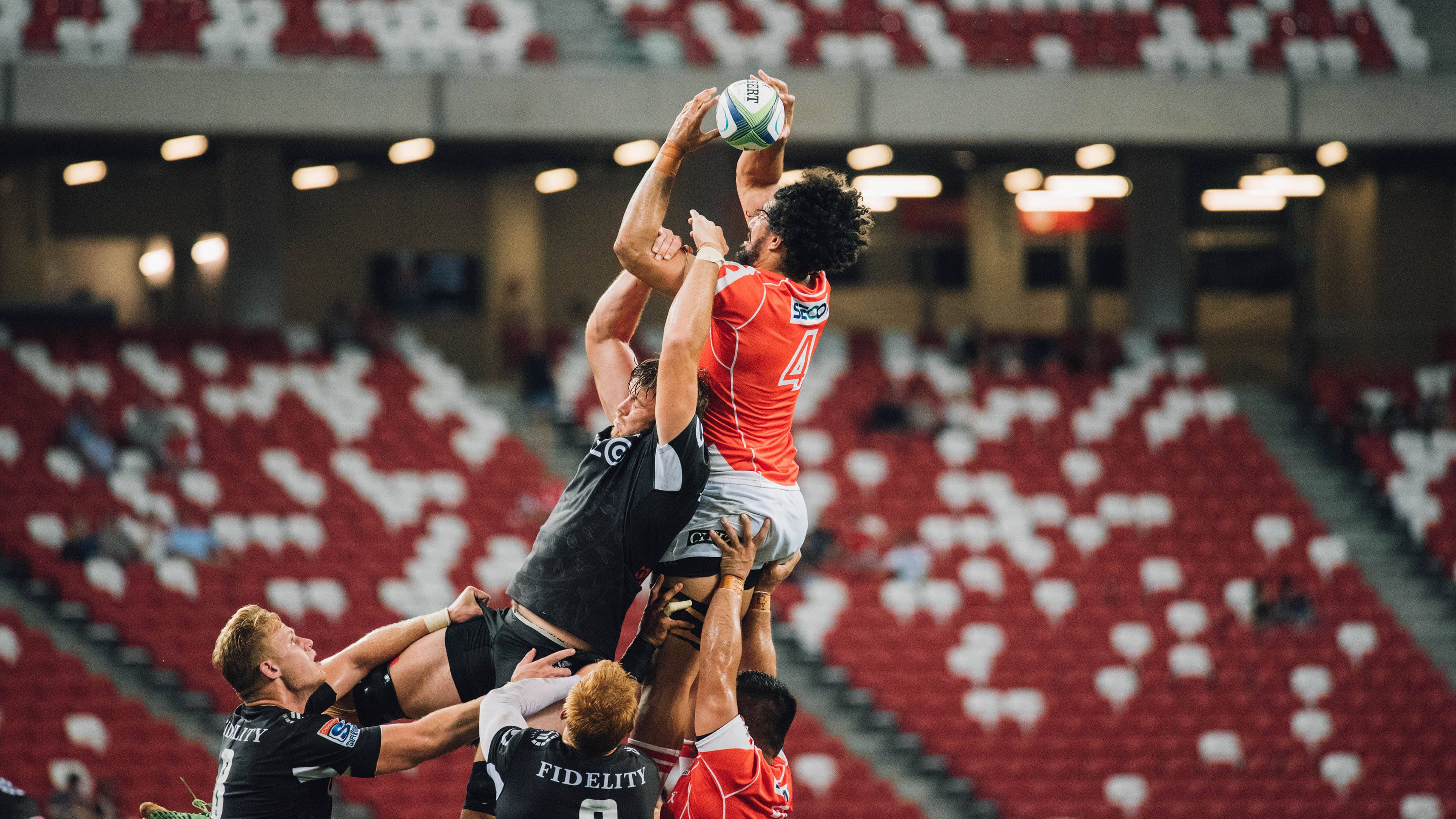 “尼古拉斯·桑特基的领导力与冷静决策，为美洲狮队打下坚实基础”